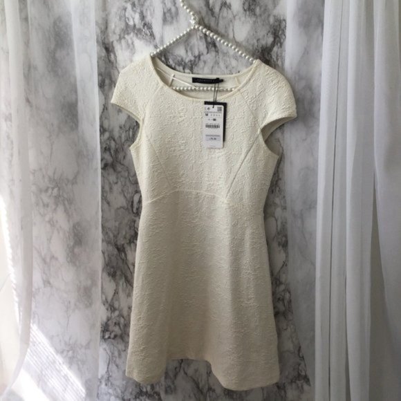 Dresses & Skirts - NWT Zara Ivory White Open Sleeve Dress
